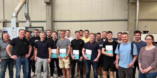 Studierende des BTA Ahaus präsentieren Ergebnisse des Studienprojektes bei Stapelbroek in Legden – Arbeitsdatenmanagement liefert Erkenntnisse für die Praxis!