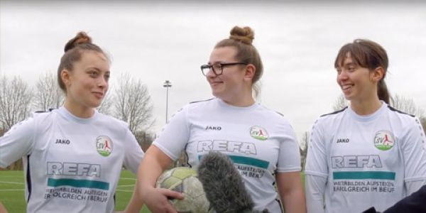 Besuch der Frauenmannschaft des FSV Gütersloh 2000