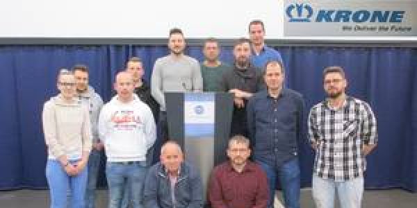 Elf neue REFA-Arbeitsorganisatoren im Fahrzeugwerk Bernhard Krone