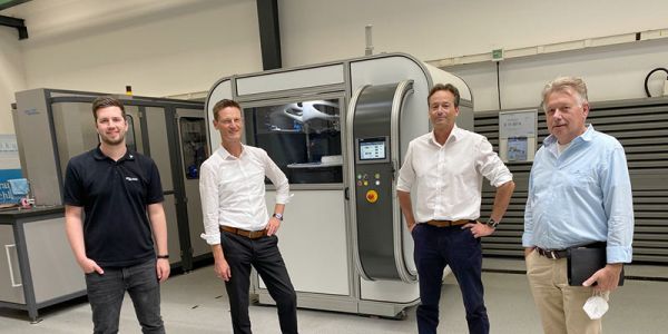 Bild von links: Tim Albrecht, Alwin Keiten-Schmitz, Mathieu Geuting (Spaleck Oberflächentechnik) und Jürgen Paschold (REFA-Verband)